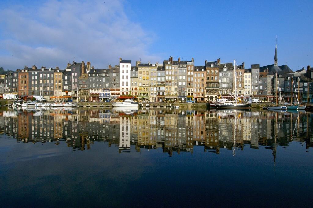 Le Clos Leonard Honfleur Rom bilde